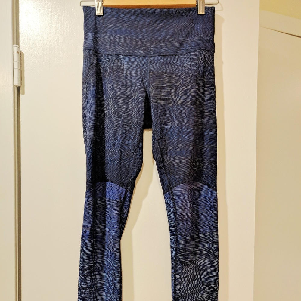 Lululemon Wunder Under -- Blue/Grey pattern - Picture 5 of 8